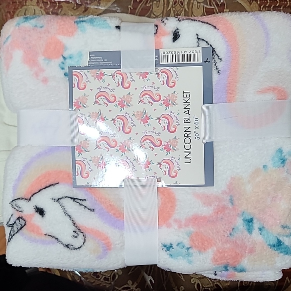 Nwt unicorn dream on blanket